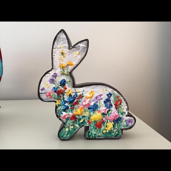 SOLD 🐰🌸happy bunny🌸🐰 hand painted - Picture 2 of 4